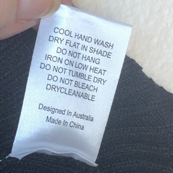 HANSEN & GRETEL Pip Singlet in Black S NWT - Picture 9 of 15